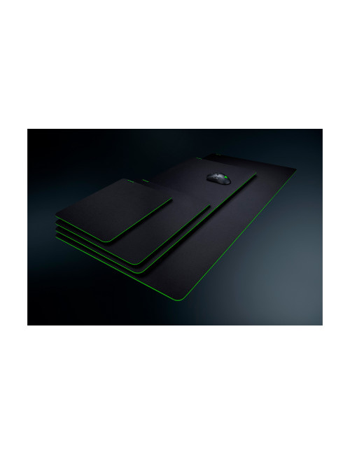 Razer | Gigantus V2 Soft | Large | Rubber foam | Gaming mouse pad | 450 x 3 x 400 mm | Black