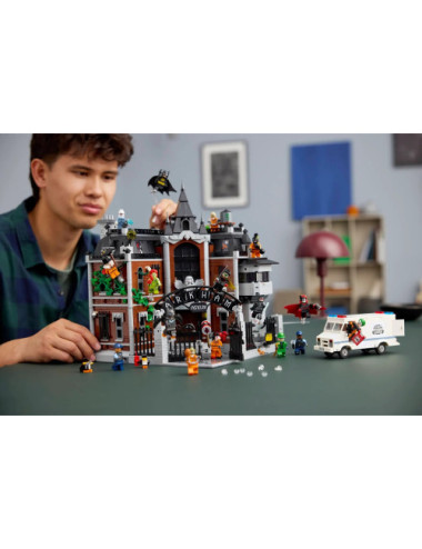 LEGO BATMAN 76300 Arkham...