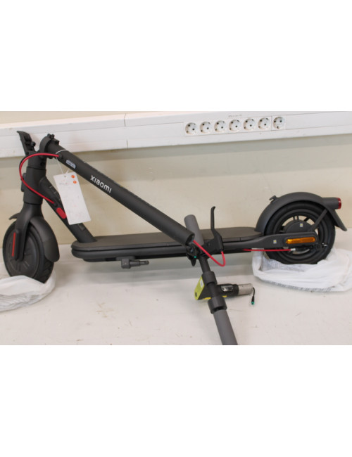 SALE OUT. Xiaomi Electric Scooter 4 Lite EU | Xiaomi Electric Scooter 4 Lite EU | 300 W | 25 km/h | 8.5 " | 3 month(s) | Black |