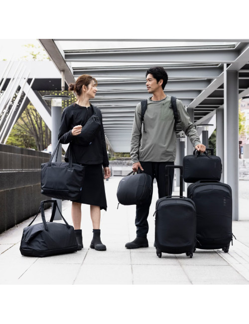 Thule Subterra 2 | Tote | Black | 10.9-16 "