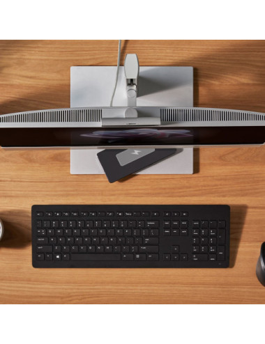 HP EliteOne 840 G9 AiO...